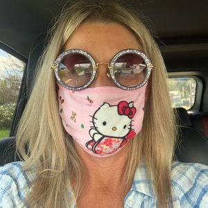 Meet your Posher, Alexis